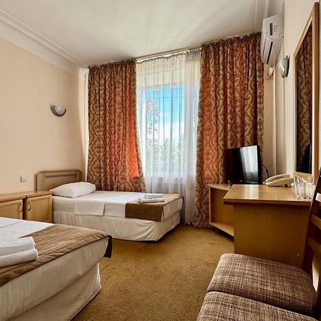Hotel Zhambyl Тараз Екстер'єр фото